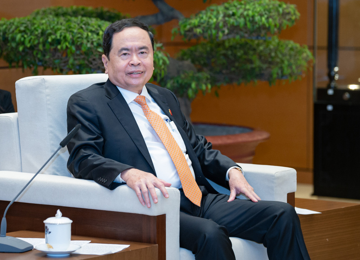 Tháng 10/2015: Ủy viên Trung ương Đảng khóa XI (1/2011 - 2016), XII (từ 1/2016); Ủy viên Đảng đoàn, Phó Chủ tịch Ủy ban Trung ương Mặt trận Tổ quốc Việt Nam