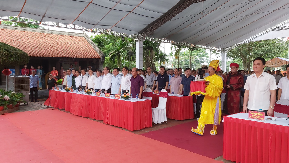 Lễ hội truyền thống đền Bia năm 2024 diễn ra trong hai ngày 8 và 9/5 với nhiều hoạt động đặc trưng gắn với đền Bia như là bắt mạch kê đơn, tư vấn sức khỏe, phát thuốc cho du khách...phần hội có hoạt động văn hóa, văn nghệ, thể thao, trò chơi dân gian, viết thư pháp. 