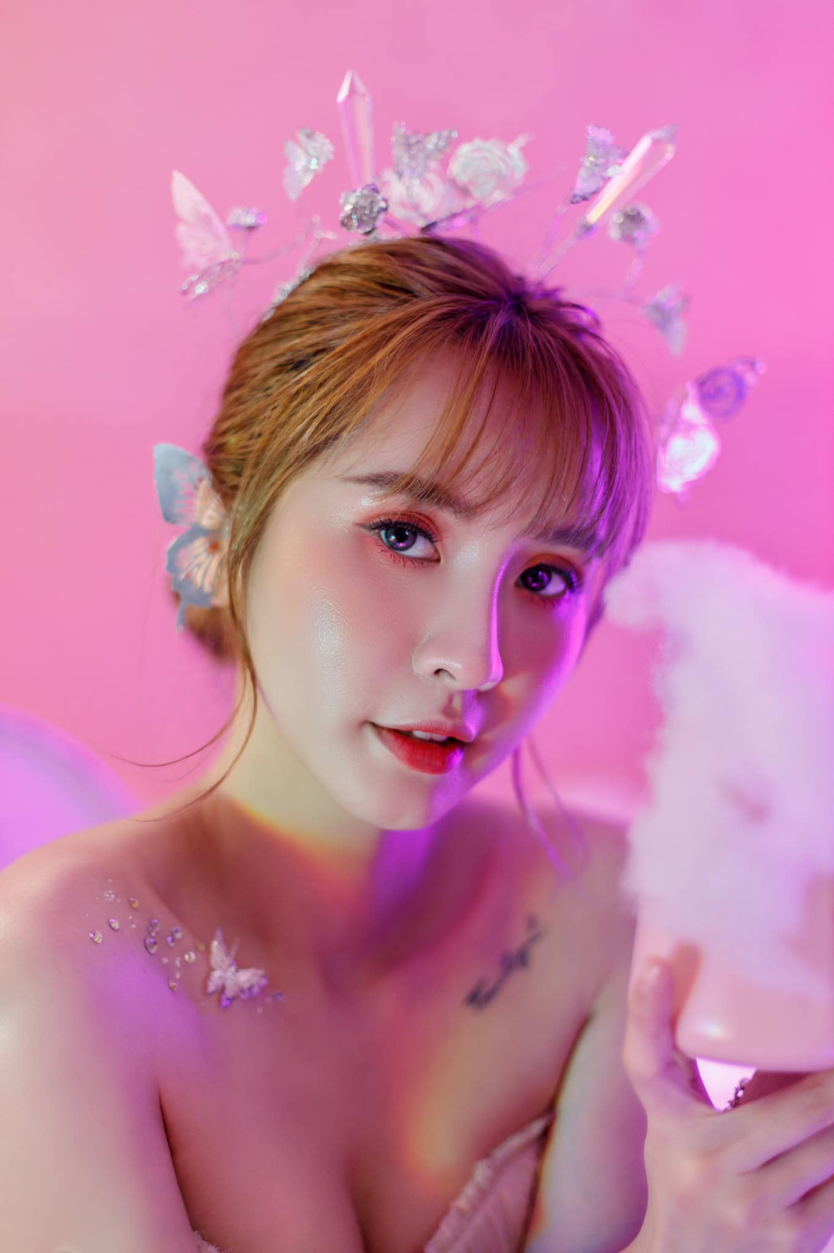 Nếu như Hoàng ViruSs vướng vào không ít lùm xùm thì Ngân Sát Thủ lại âm thầm hơn khá nhiều trên MXH.