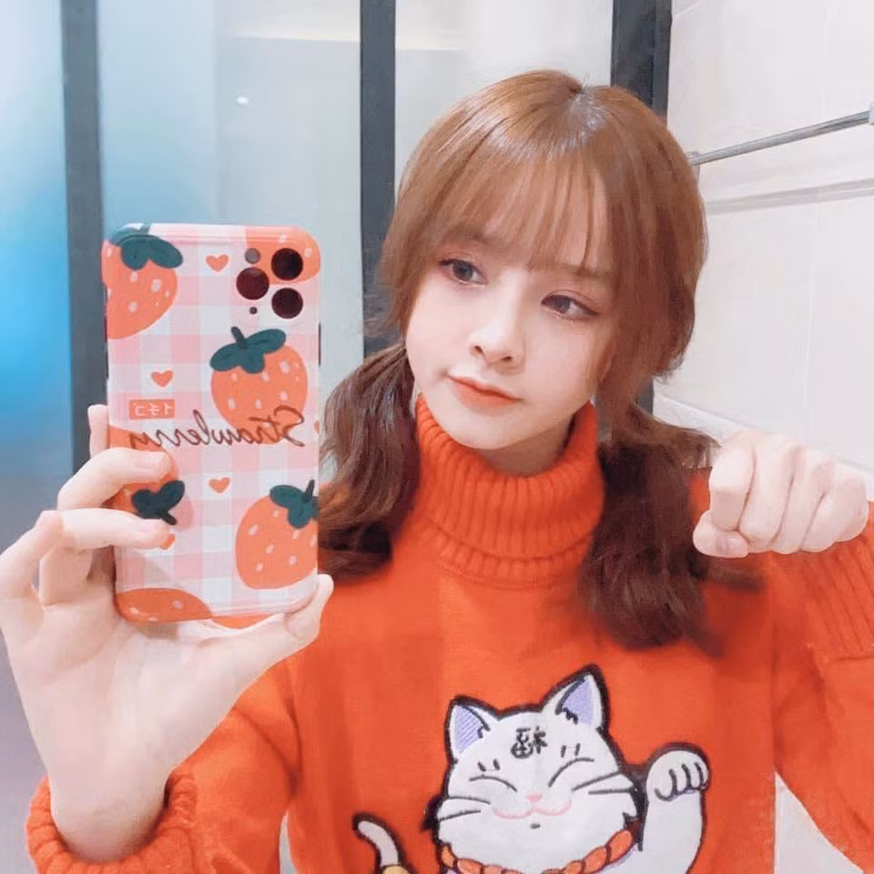 Hà An Hy được biết đến là một streamer trong cộng đồng Liên Quân Mobile Việt Nam. Cô nàng 21 tuổi này là một streamer của Box Studio.