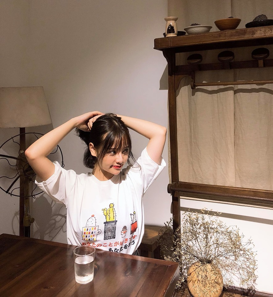 Khi được hỏi về lý do “đóng băng” mọi hoạt động, Hà An Hy cho biết thời gian qua cô dành để nghỉ ngơi và hoàn thiện bản thân. Việc không lên sóng khiến nữ streamer này vô cùng nhớ fan và màn hình stream.