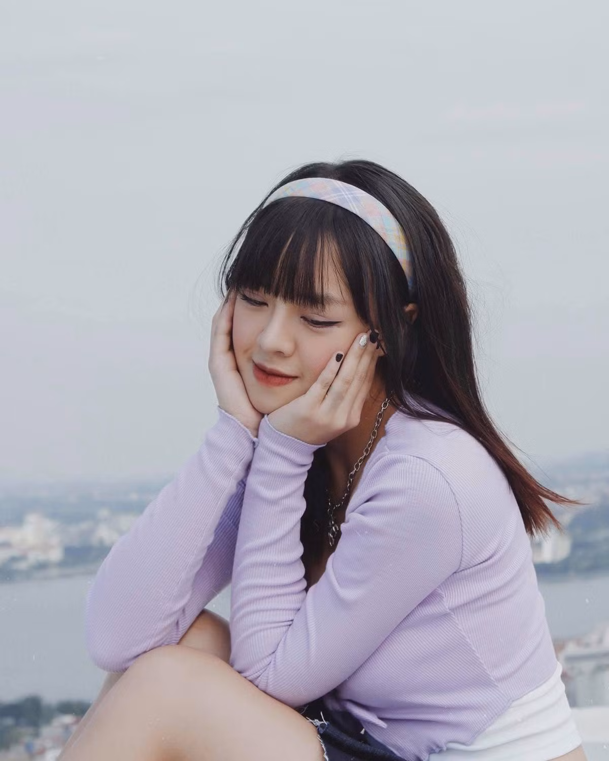 Nàng hot girl làng game 9x này đang hướng đến hình ảnh về cô MC về Esport, có thể sẽ thử sức thêm với vai trò streamer. Ảnh: FBNV