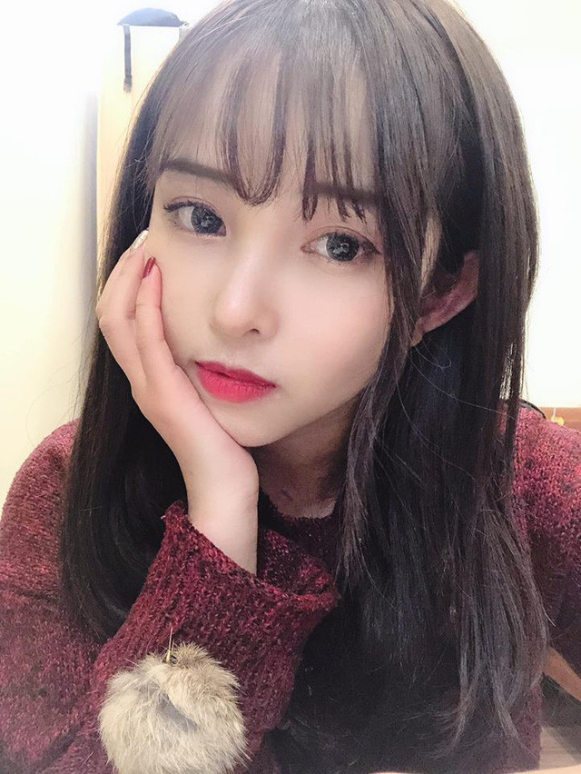 Hiện tại, cô nàng đang là gương mặt streamer được săn đón nhiều nhất trên MXH.