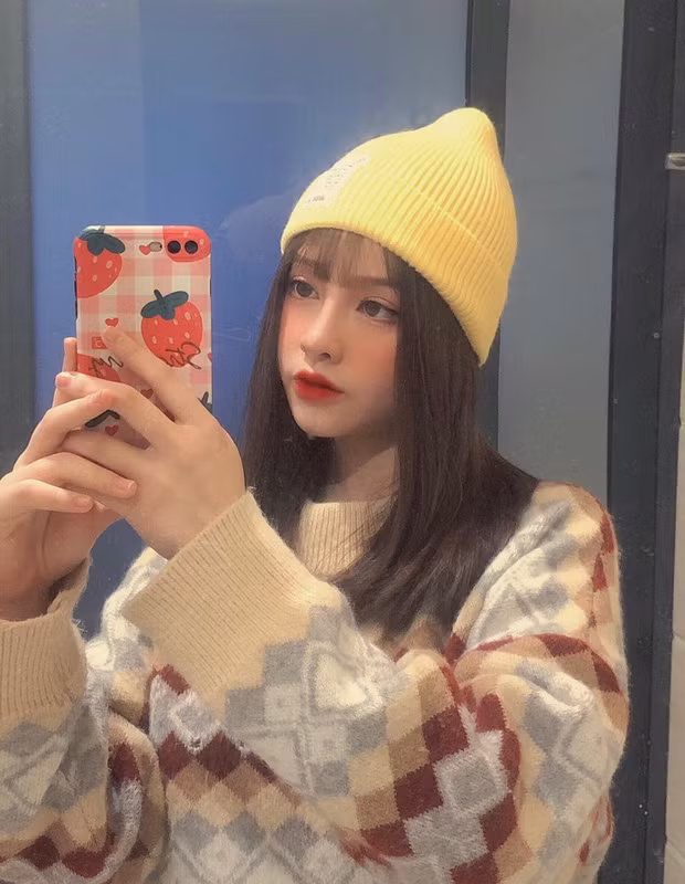 Hà An Hy tên thật Nguyễn Thu Hà, sinh năm 1998 là nữ streamer Liên Quân Mobile khá nổi bật trong cộng đồng.