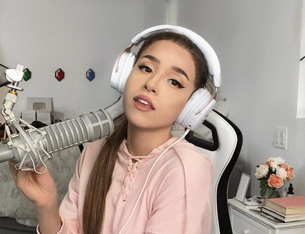 Nhắc đến nữ streamer nổi tiếng kiếm bộn tiền và sở hữu lượng fan đông đảo nhất thế giới, thì cái tên Pokimane là số một.