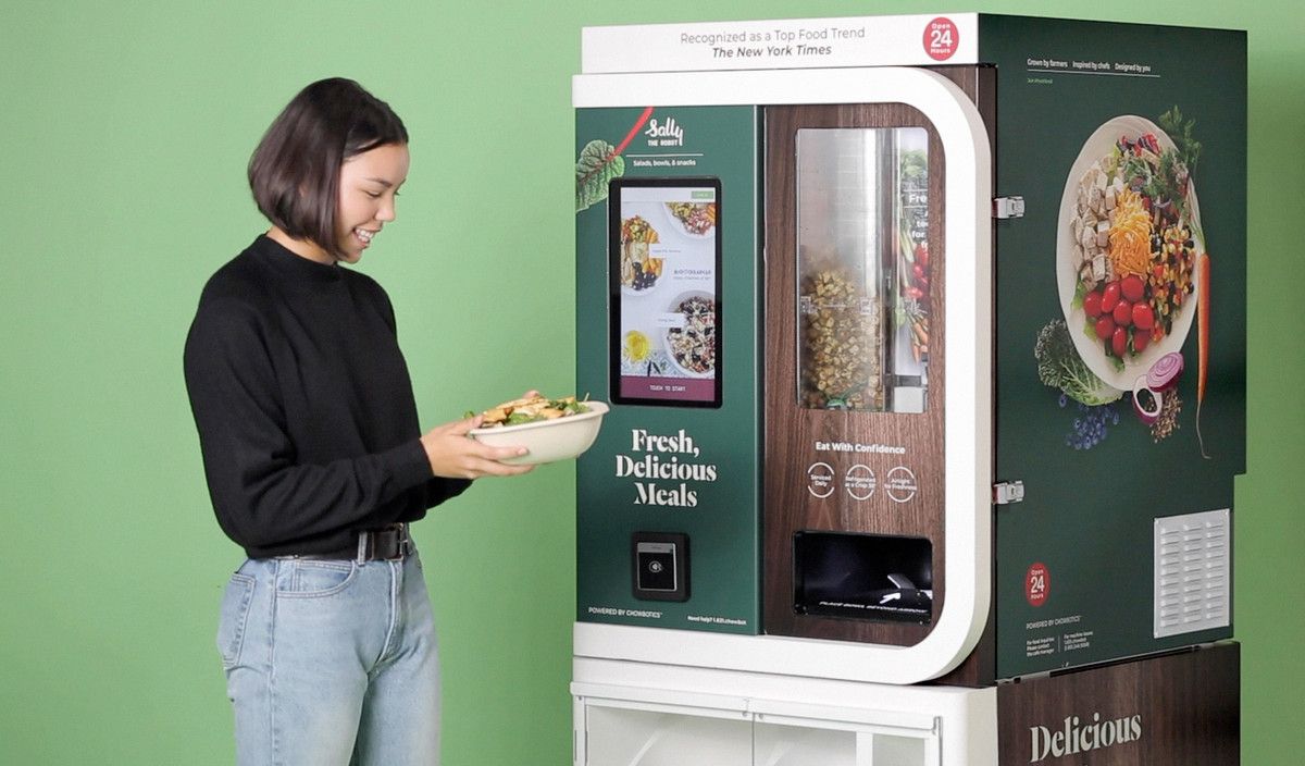 Các tổ chức chế tạo ra robot Sally sẽ xác định các chi phí khác nhau dành cho mỗi món salad. Tại Galvanize, mức giá trung bình cho một món salad được Sally chế biến là 8 USD.