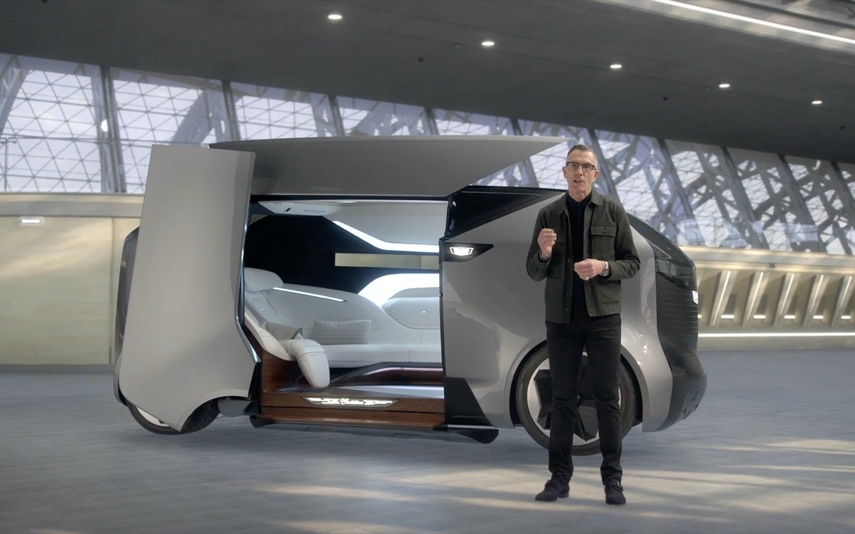 Chiếc Cadillac bay một người ngồi này - về mặt kỹ thuật, có khả năng cất và hạ cánh theo chiều thẳng đứng (VTOL) và có thể bay từ nóc tòa cao ốc này tới nóc tòa cao ốc khác ở khu thành thị.