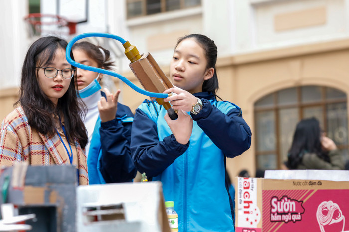Ngoài ra, ngày hội cũng đã thể hiện được kết quả khả quan từ mô hình giáo dục STEM kể từ khi được áp dụng tại Việt Nam.
