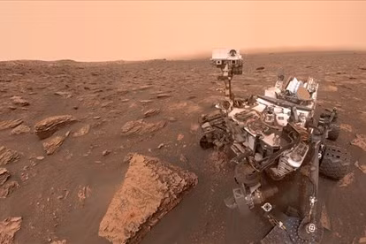 Các nguồn cung cấp khí metan của sao Hỏa là những bí ẩn thật sự. Khí metan đến từ đâu? Trên trái đất, khí metan có thể liên quan đến sự sống của vi sinh vật. Ý tưởng về các vi khuẩn sống trên sao Hỏa từ lâu đã khiến các nhà thiên văn học tò mò.