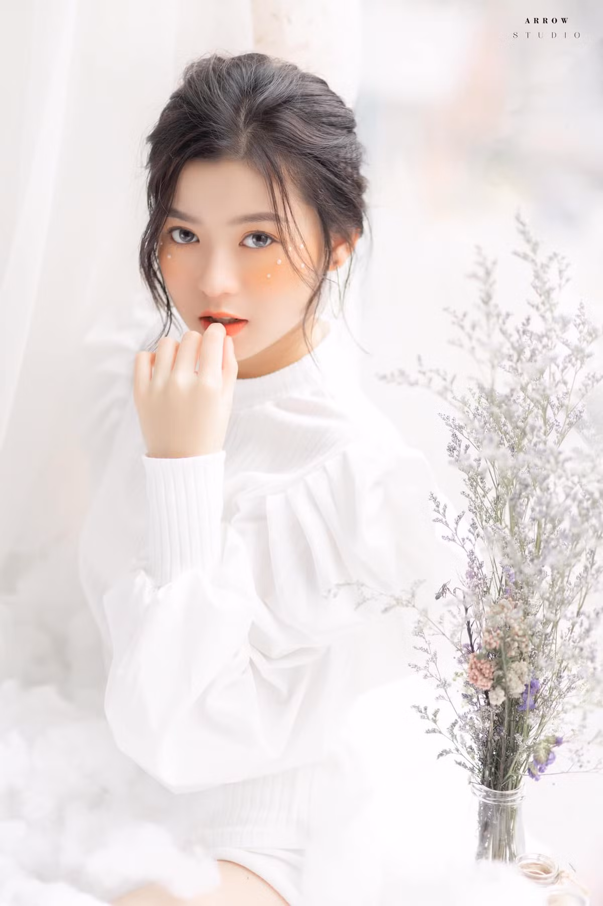 Không chỉ quyến rũ, Trang Lucy còn có khuôn mặt trong sáng, đáng yêu.