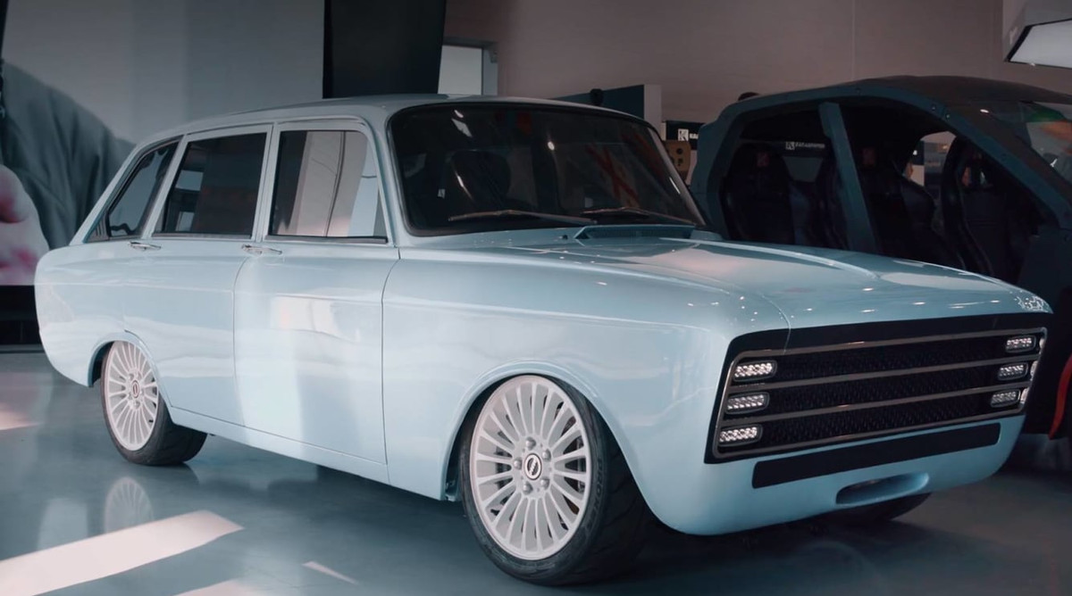 Sản phẩm được hứa hẹn sẽ thay đổi vận tốc từ 0 đến100km/h chỉ dưới 6 giây, nhờ vào việc sản sinh ra 680 mã lực dựa trên gói pin công suất cao 90 kWh.