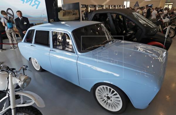 Liệu nó có được đưa vào sản xuất hay không vẫn là điều chưa chắc chắn. Tuy nhiên, có nguồn tin cho rằng mẫu concept CV-1 này được tạo ra như một phần của sự kiện nhằm thu hút sự chú ý của tổng thống Nga, Vladimir Putin, cũng như trở thành điểm nhấn truyền thông để cho thấy công nghệ của nước Nga đang cạnh tranh như thế nào trên trường thế giới.