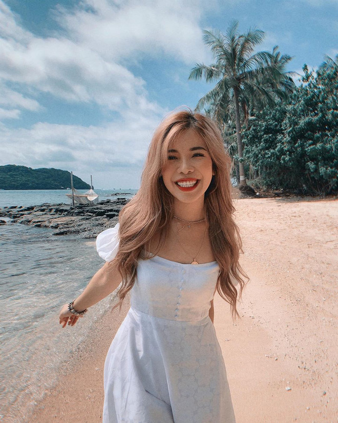 ChangMakeup không còn quá xa lạ với cộng đồng giới trẻ Việt. Cô nàng với tên thật là Ngô Quỳnh Trang này từng du học ngành Quản trị kinh doanh tại trường Kutztown University of Pennsylvania.