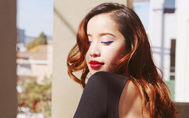 Được biết, cô nàng là chủ sở hữu của 1 thương hiệu mỹ phẩm và 1 công ty làm đẹp được định giá tới 500 triệu USD.