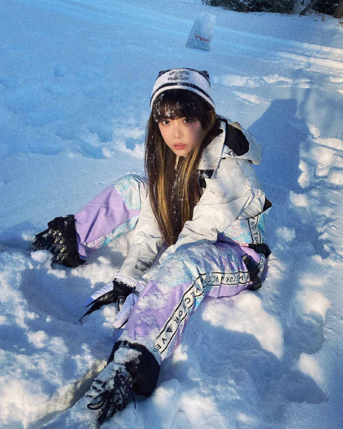 Mặc dù có được công việc và danh tiếng mà nhiều người mơ ước, nhưng nữ streamer vẫn luôn canh cánh trong lòng về nghề nghiệp mà mình đang theo đuổi.