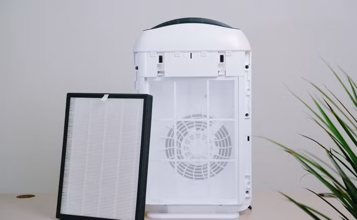 Máy lọc không khí "Make in Việt Nam" giá cả phải chăng, đáp ứng nhu cầu của người dùng trước thực trạng tình hình ô nhiễm tăng cao tại các thành phố lớn.