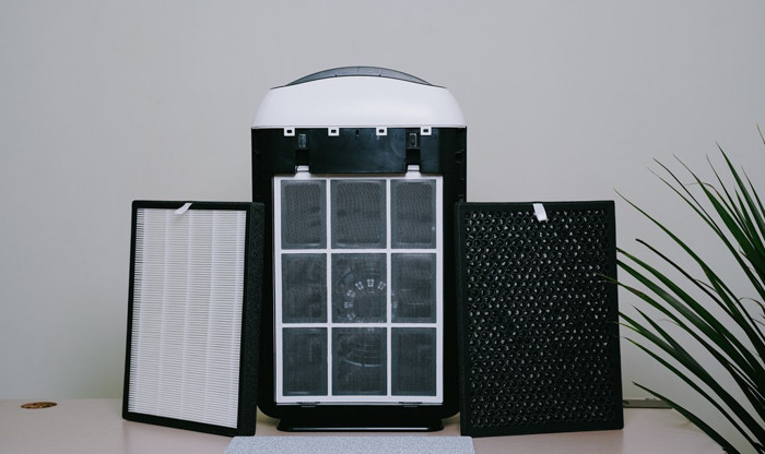 Bên cạnh đó, cả hai mẫu máy đều có tính năng tạo ion âm, giúp ích rất nhiều cho sức khỏe như tăng cường sự trao đổi chất trong cơ thể, phục hồi thể lực, giải tỏa mệt mỏi,...