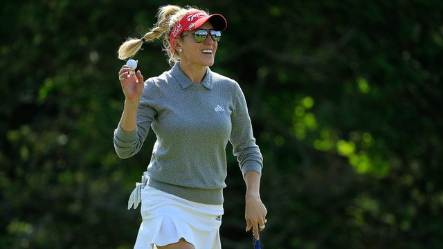 Người đẹp làng golf hiện vẫn thi đấu ở LPGA Tour kể từ năm 2002 đến nay.