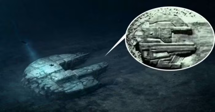 Tháng 6/2011, đội săn tìm kho báu dưới đáy biển “Ocean X” của Thụy Điển phát hiện xác của một con tàu ở độ sâu chừng 90m dưới đáy biển Baltic (Bắc Âu). Đó là một vật thể hình tròn khổng lồ dưới đáy biển Baltic rộng 60 mét và cao 8 mét, với những cạnh sắc, đường thẳng và những góc cạnh hoàn hảo xuyên suốt cấu trúc của nó. Vật thể này giống phi thuyền hiện đại nhưng có niên đại 14.000 năm.