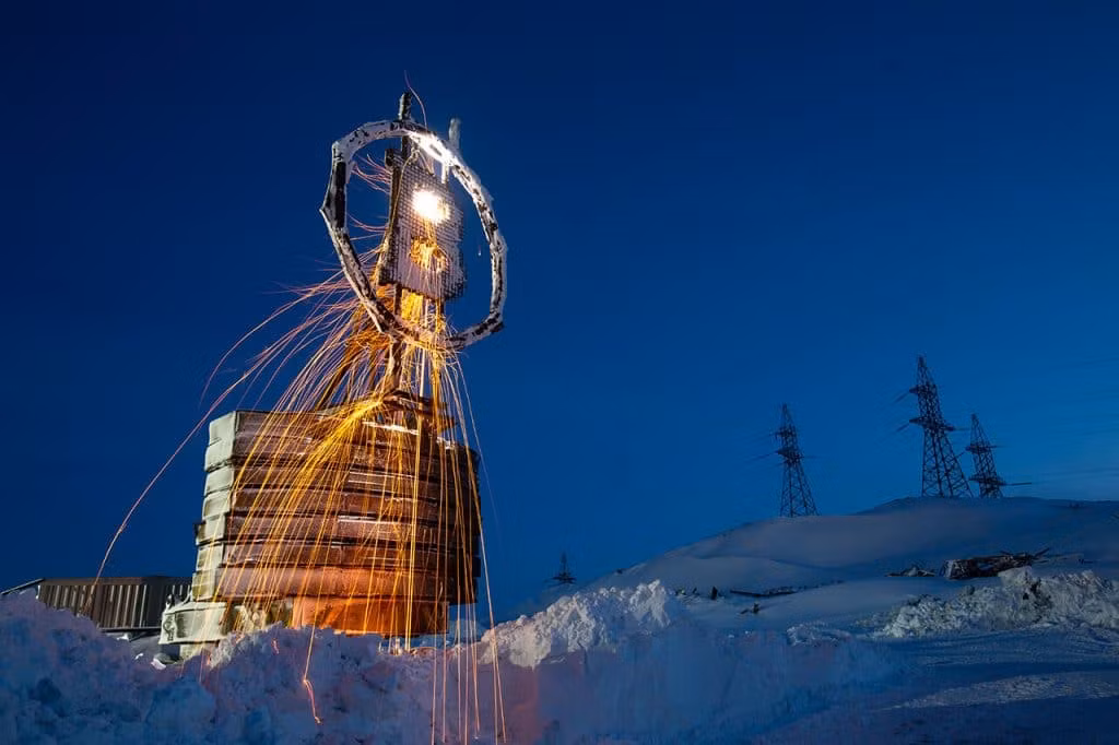 Thành phố Norilsk được biết đến là nơi có mỏ nickel trữ lượng lớn bậc nhất thế giới, nằm ở vòng Bắc Cực, là một trong những thành phố lạnh nhất thế giới. Đây cũng là nơi công ty của Nga là BitCluster chọn để đặt một trang trại đào Bitcoin.