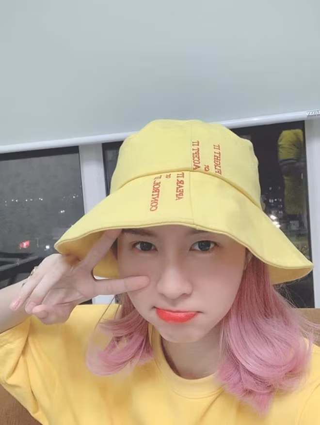 Nhan sắc hiện tại của Ngân Sát Thủ - cô ngày càng trẻ trung, xinh đẹp và quyến rũ.