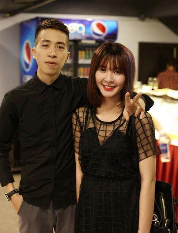 Đây cũng là khoảng thời gian cô bắt đầu mối quan hệ tình cảm với bạn trai tin đồn ViruSs.