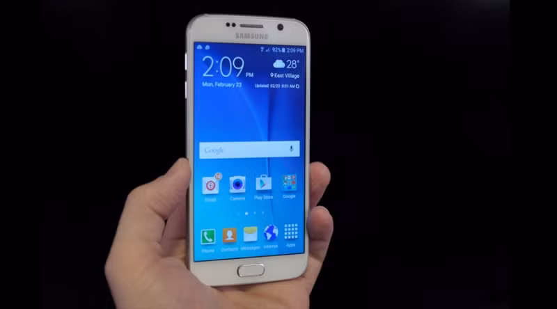 Có thể nói, Galaxy S6/S6 Edge là smartphone đã giúp Samsung gặt hái được nhiều thành công nhờ vào sự đổi mới trong thiết kế, từ khung vỏ nhựa chuyển qua khung kim loại, mặt kính đã giúp người dùng trở lại với Samsung sau nhiều biến cố. Ngoài ra, Samsung Galaxy S6 cũng là một smartphone cực kỳ mạnh mẽ, cấu hình vượt trội cùng camera, màn hình sắc nét.