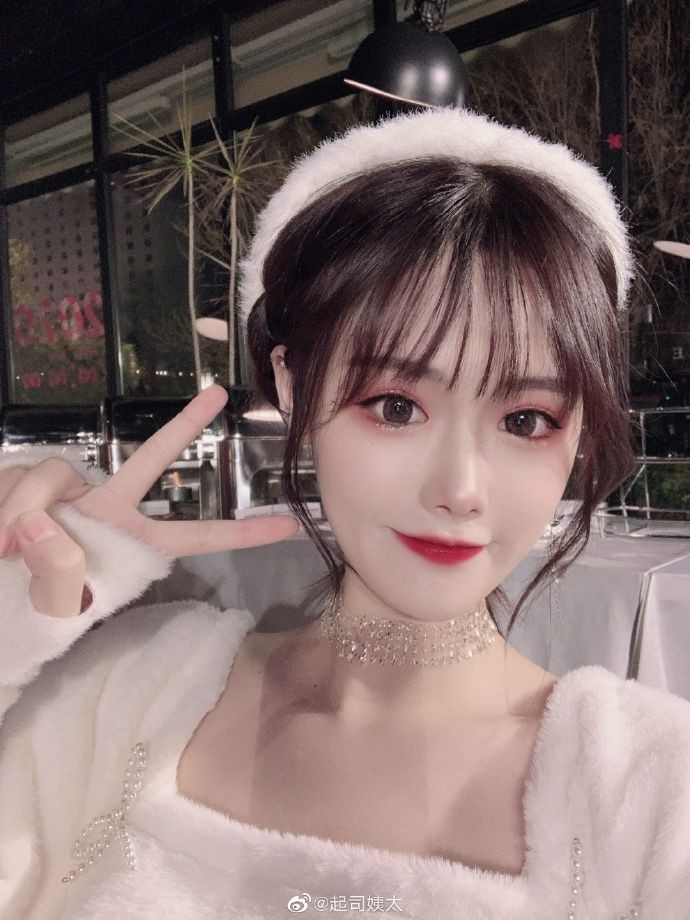 Hiện nay, nàng hot girl xinh đẹp này đã có tới hơn 10 triệu lượt follow trên TikTok.