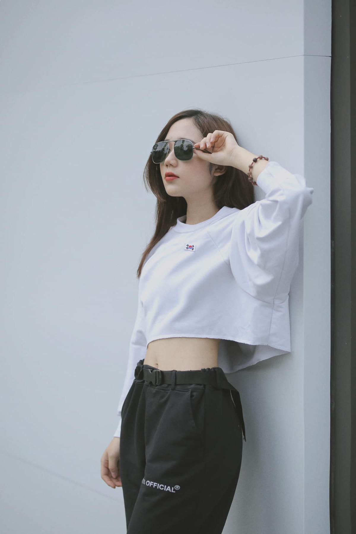 Cô gây ấn tượng với giọng hát trong trẻo, phong cách chuyên nghiệp.