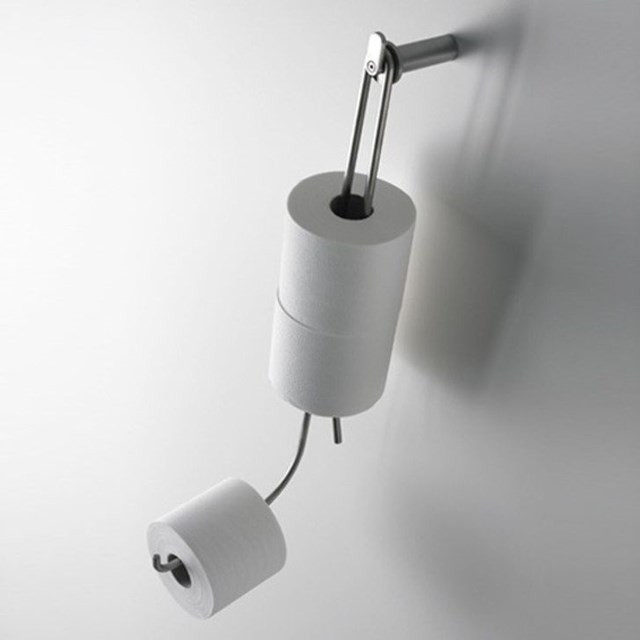 Thiết kế dành cho những người lười với việc thay cuộn giấy vệ sinh.