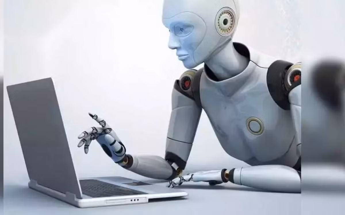 "Robot" nhiều người có thể đoán từ này có nguồn gốc từ khoa học viễn tưởng. Tuy nhiên, đây là một cách chơi chữ của người Tiệp Khắc từ năm 1921. Nó được gọi là "R.U.R", kể về một nhà máy tạo ra những con người nhân tạo, sau đó nổi dậy và tiêu diệt loài người.