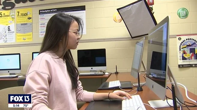 Ky tich: Nu sinh goc Viet dat diem tuyet doi 2 ky thi nghe thuat-Hinh-3