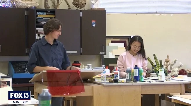 Ky tich: Nu sinh goc Viet dat diem tuyet doi 2 ky thi nghe thuat-Hinh-2