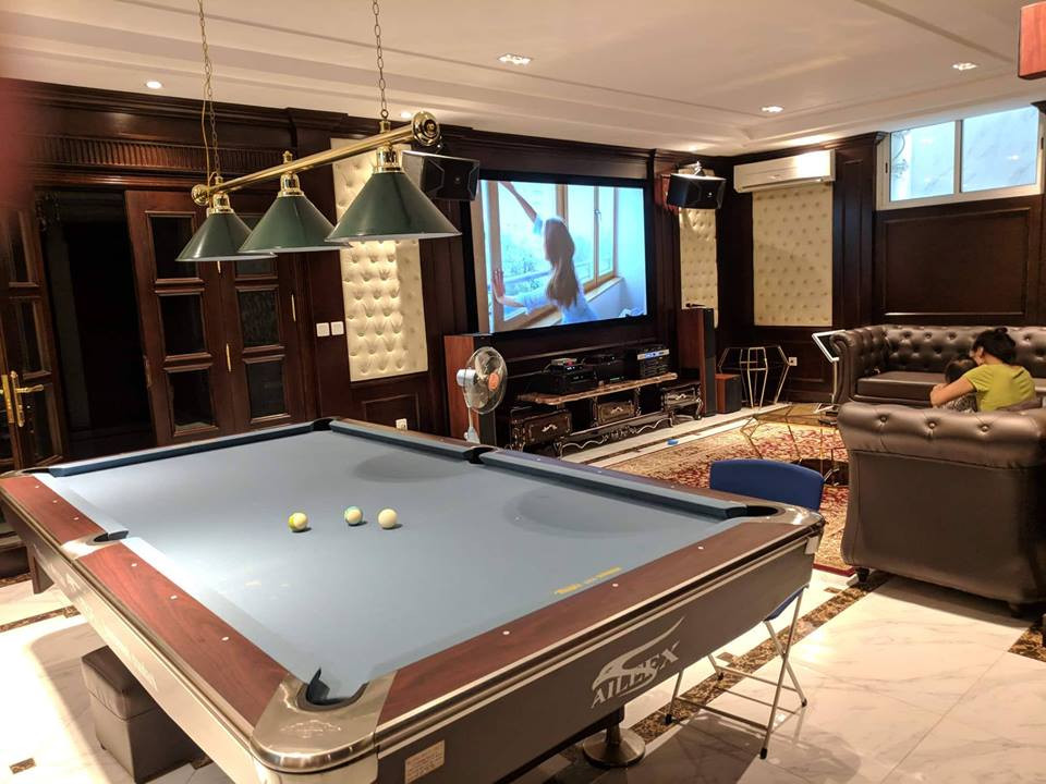 Steinmetz cũng đưa ra những tưởng tượng về một tương lai có thể giải trí ngay tại nhà: “Sẽ không còn phải đến một hội trường đông đúc và chật cứng để xem hoà nhạc. Việc chúng ta cần làm chỉ là cắm thiết bị vào ổ cắm và thế là đã có thể mang cả buổi hoà nhạc về".