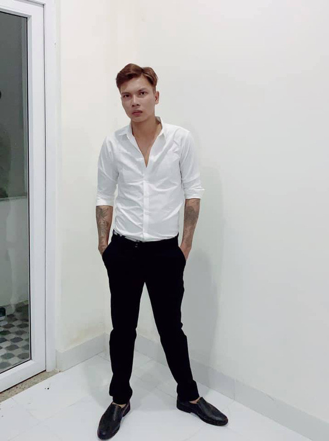 Thậm chí nếu chỉ nhìn thoáng qua, chẳng nhiều người có thể nhận ra chàng YouTuber nghèo khó ngày nào nữa.