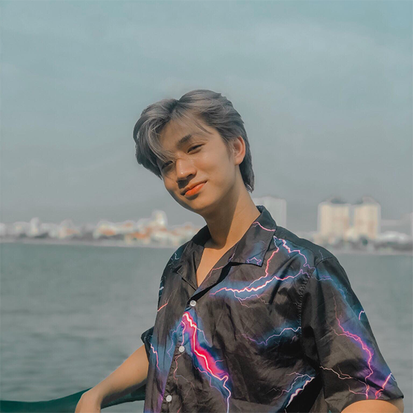 Đoàn Quốc Thành năm nay 21 tuổi, hiện đang là sinh viên. Tham gia nền tảng này từ năm 2018, tính đến nay, anh chàng nói trên đã sở hữu hơn 300 clip có số lượt xem lên đến triệu views.