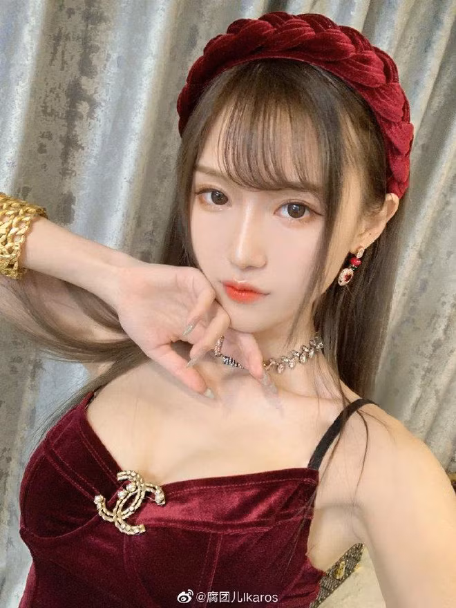 Trong giới coser Trung Quốc, Đoàn Đoàn cũng được mệnh danh là "Nữ thần cosplay".