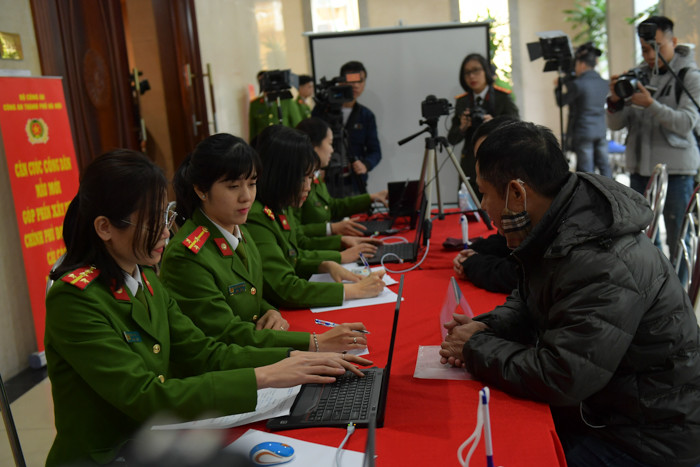 Trước đó, có nhiều thông tin giả mạo cho rằng loại chip này sẽ có tác dụng định vị, gửi vị trí cho cơ quan quản lý tuy nhiên đây là tin đồn không căn cứ.