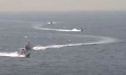 Tau Hai quan My ban canh cao tau Iran