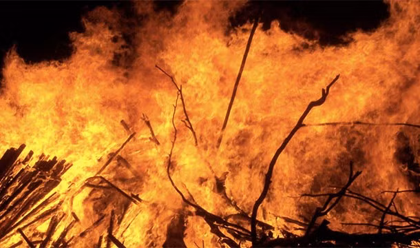 Vụ cháy thư viện Alexandria làm mất nhiều tài liệu có giá trị.