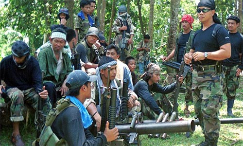 Giao tranh ac liet voi phien quan Abu Sayyaf, linh Philippines thiet mang