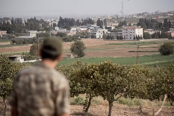 Phó Tổng thống Mỹ Joe Biden cho biết, Mỹ đã yểm trợ hỏa lực cho chiến dịch quân sự này của Thổ Nhĩ Kỳ và phe đối lập Syria.