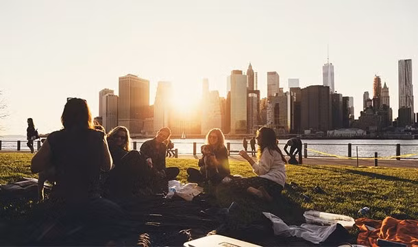 Người dân Mỹ được biết đến là những con người vô cùng thân thiện. Họ mỉm cười ngay cả với những người xa lạ trên đường phố.