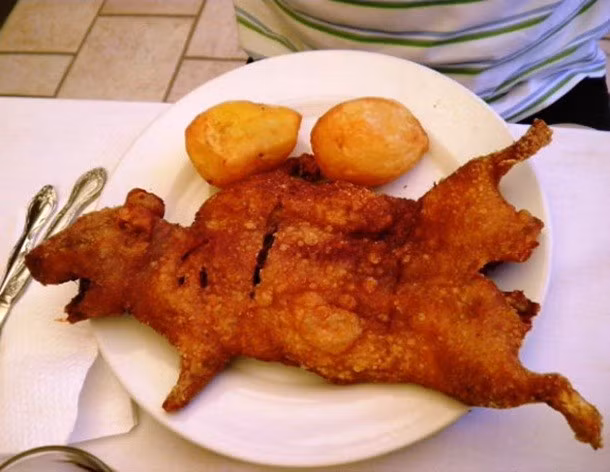 Bữa ăn chắc hẳn khiến nhiều người cảm thấy không ngon miệng.