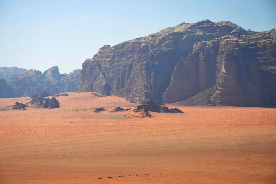 Wadi Rum hay Thung lũng Mặt Trăng ở Jordan. Đây là hệ thống suối cạn lớn nhất ở Jordan.