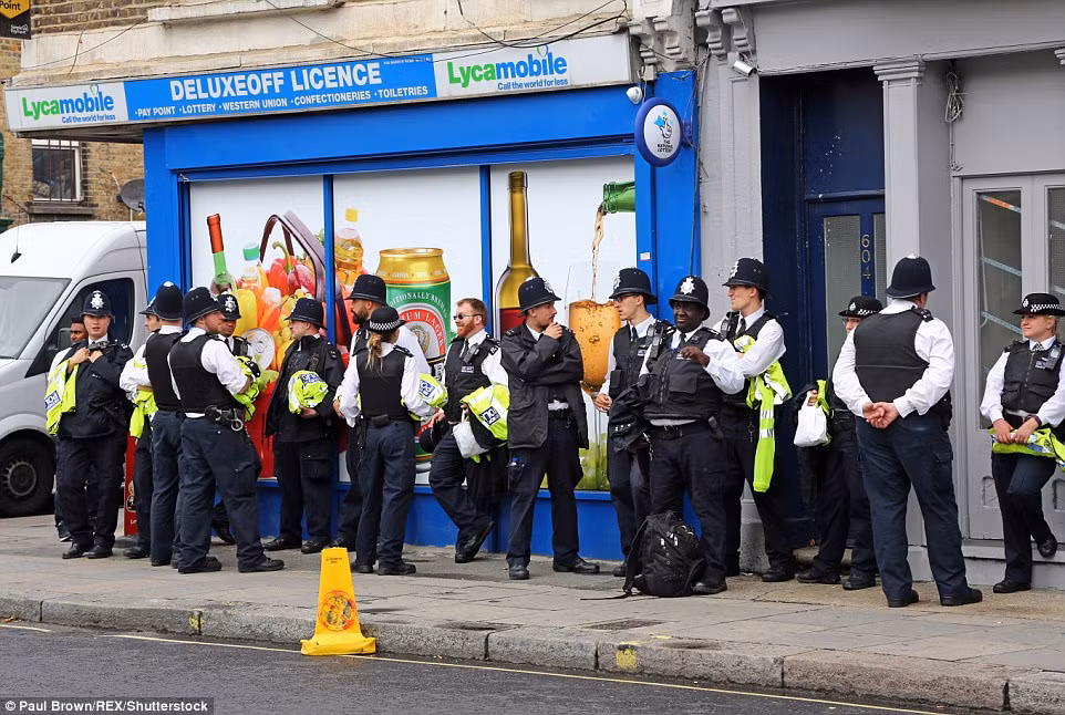 Được biết, cảnh sát London đã bắt giữ 47 đối tượng trong ngày đầu của lễ hội.