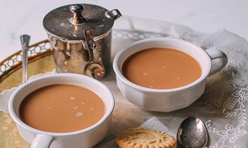 Cà phê Yuanyang ở Malaysia: Một loại thức uống cực ngon được pha chế từ 3 phần cà phê đen và 7 phần trà sữa Hongkong. Bạn có thể dùng loại đồ uống này nóng hoặc lạnh. (ảnh: Courtesy of The Works of Life).