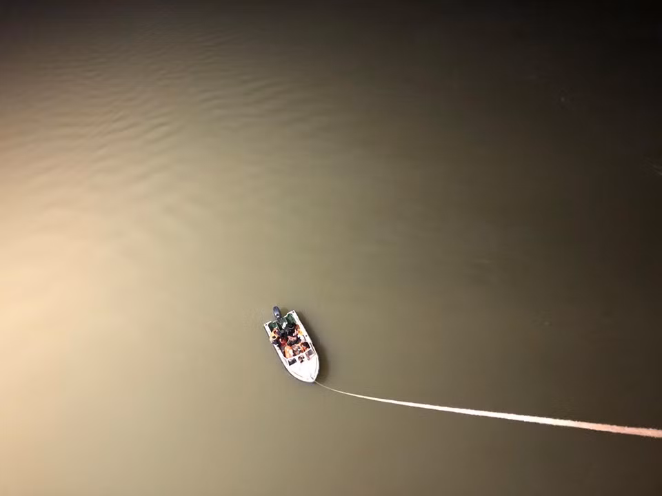 Dang tim kiem truong phong cua Cuc thue Thanh Hoa nhay cau tu tu-Hinh-4