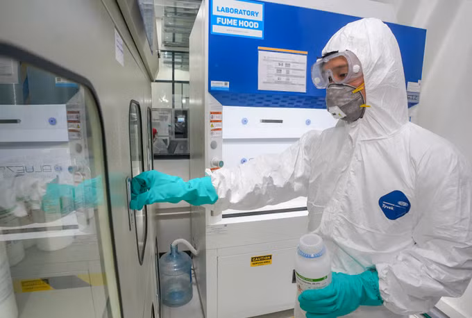 Nguoi Viet dung hang Viet: Thay gi tu ong Pham Nhat Vuong, Nguyen Tu Quang san xuat may tho?