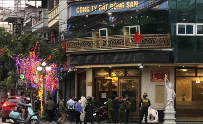 Trong vụ án này, Đường Nhuệ đã có hành vi gọi điện đe dọa nhân viên công ty Phúc Cường khi nam nhân viên này vận chuyển 1 gói tài liệu của Công ty TNHH Đường Dương từ Thái Bình đi Hà Nội nhưng giao muộn.